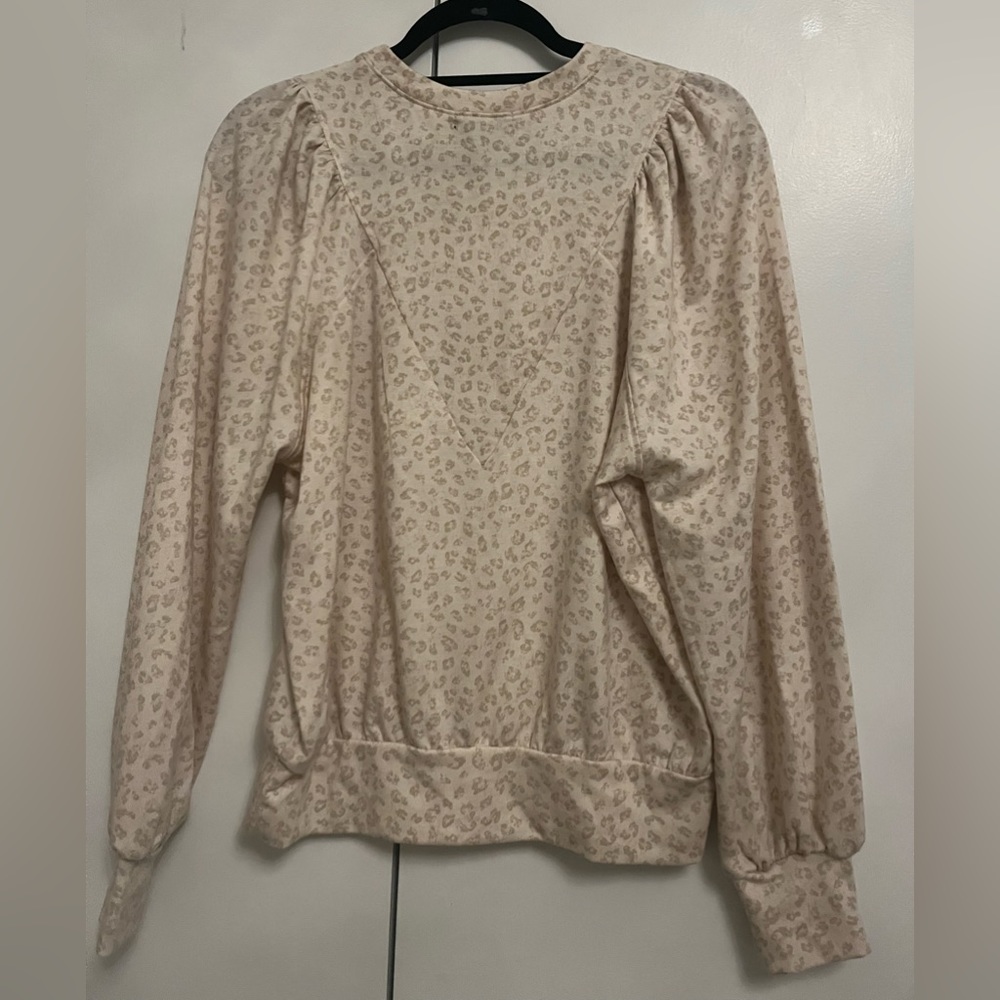 Aqua Puff sleev cheetah print long sleeve